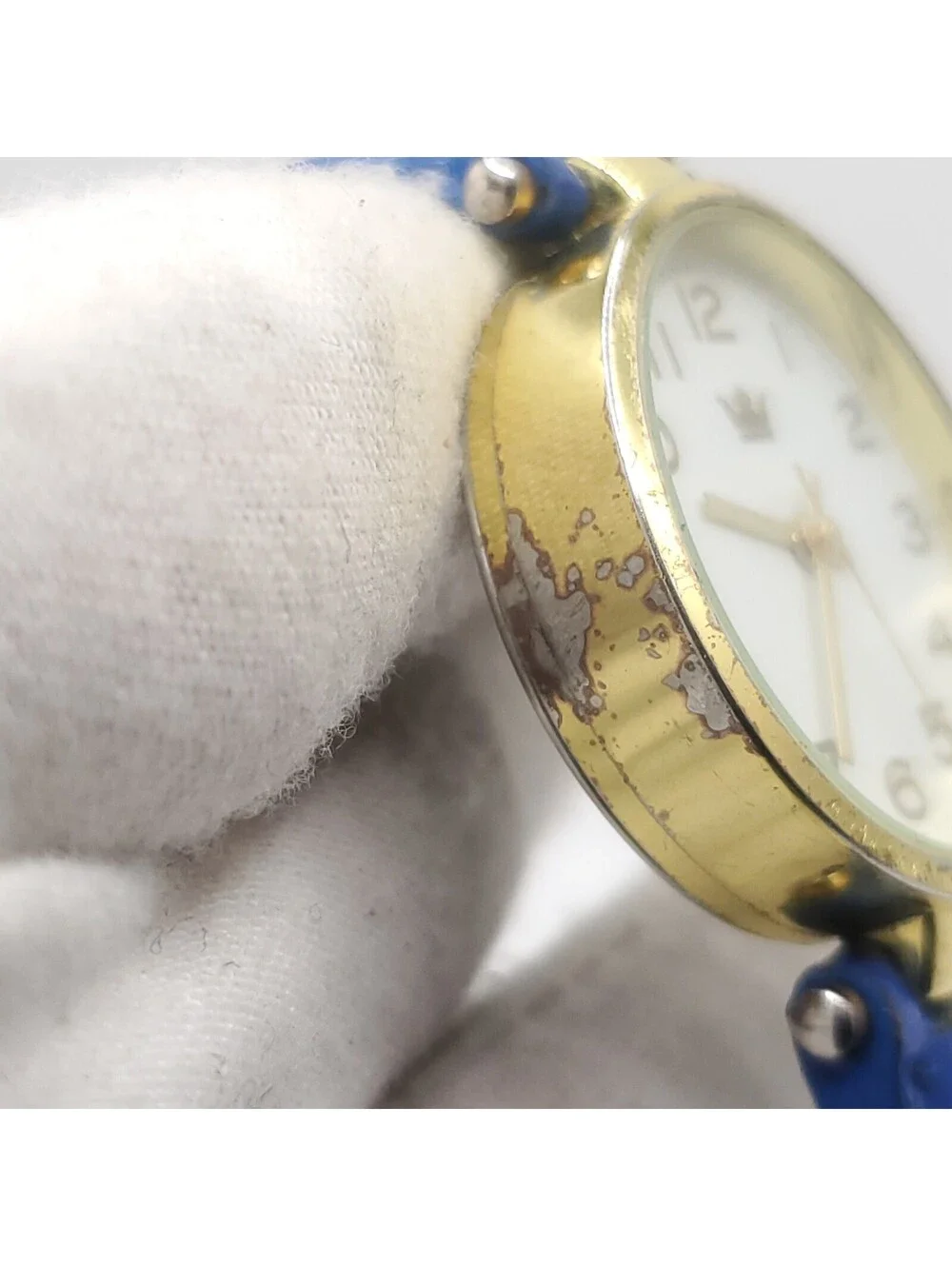 Accutime Quartz  Womens Watch 30mm Gold Tone Blue Leather Band New Battery